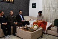 مدیرکل فرهنگ استان به عیادت خبرنگار جوان قائم شهری رفت  