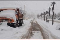 کولاک و یخبندان محور کیاسر به سمنان را مسدود کرد