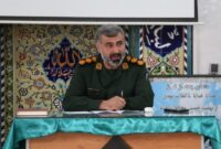 کاروان۳۰۰ نفری زائران حرم مطهر امام راحل با ۱۵ دستگاه مینی بوس از نکا
