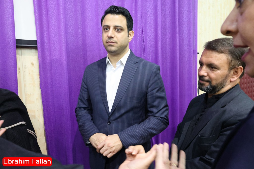 خبر خوش برای خبرنگاران و رانندگان/ استخدام خبرنگاران در برنامه هفتم و تعیین تکلیف بیمه رانندگان پس از تعطیلات مجلس