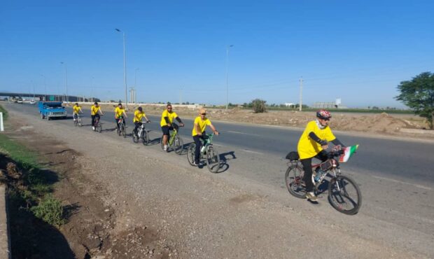 اعزام دوچرخهسواران بسیج سپاه کربلای مازندران به حرم رضوی در هفته دفاع مقدس