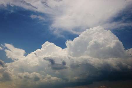 آفتاب و هوای گرم در انتظار مازندران/ رگبار پراکنده در روزهای شنبه و جمعه