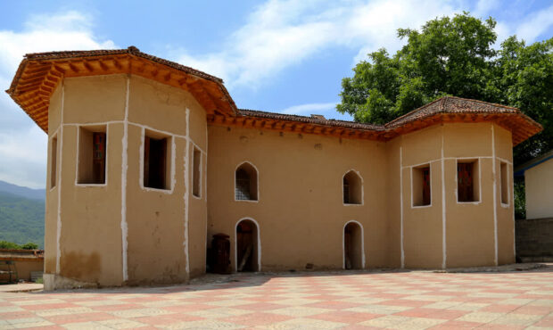 تلاش‌ها برای بازسازی مسجد تاریخی علی‌آباد؛ گامی به سوی حفظ میراث فرهنگی