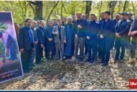 چهار دهه نهال‌کاری رهبر شهید، الهام‌بخش آیین ملی در پارک جنگلی شهید زارع ساری شد