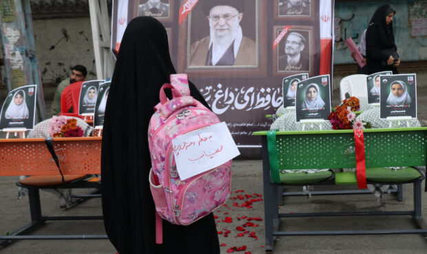 دبستان «شجره طیبه» میناب؛ کلاسهایی که به آسمان منتقل شد