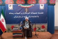 خبرنگار بر لبه تیغ حرکت می‌کند؛ هم حقیقت و هم مصالح عمومی را ببیند